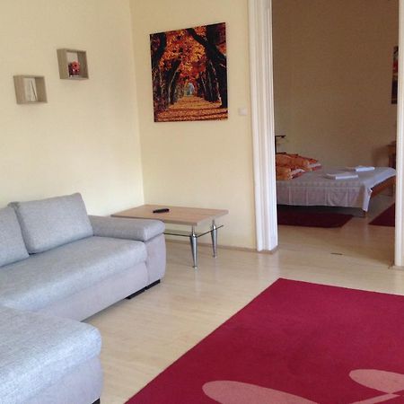 Péterfia Apartman Debrecen Exterior foto