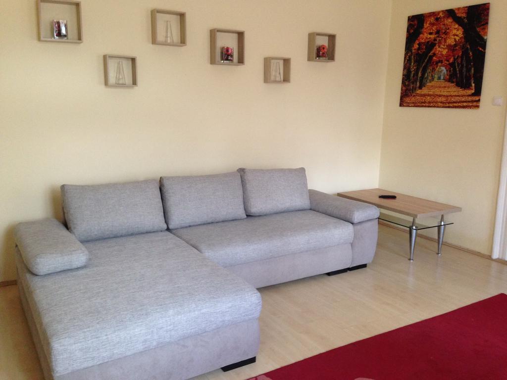 Péterfia Apartman Debrecen Exterior foto